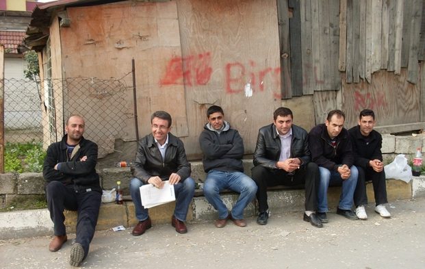 azim kargo iscileri baskilara direniyor uluslararasi isci dayanismasi dernegi